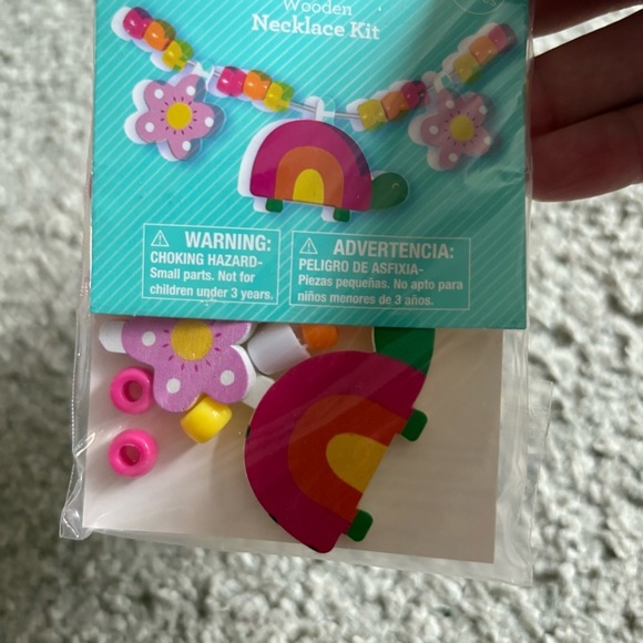 Easter Wooden Necklace Kit - Multicolor NEW Craft Turtle Flower - Picture 3 of 4